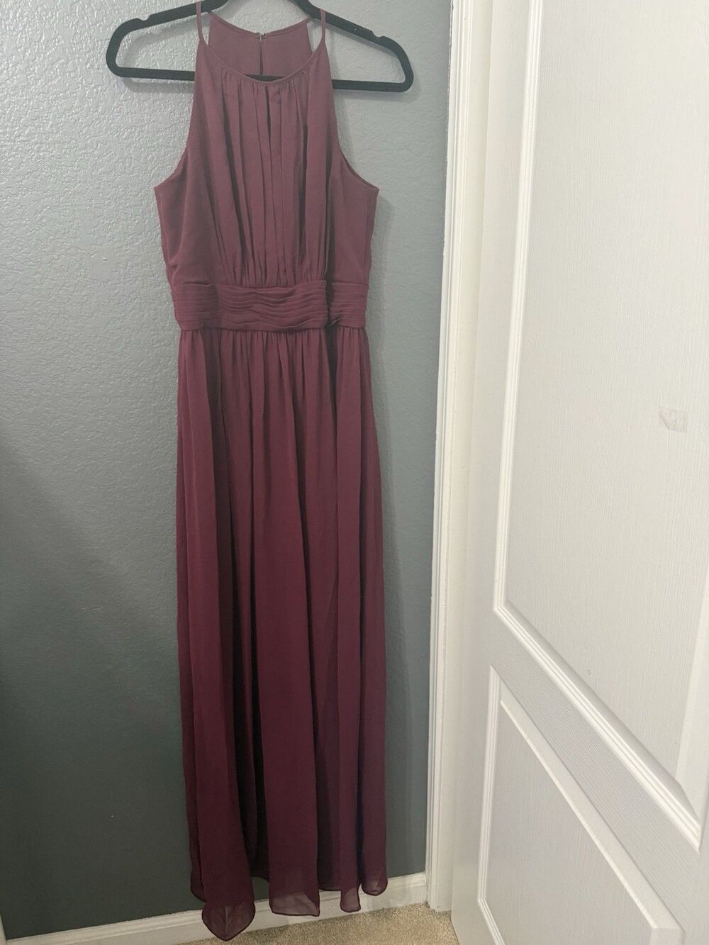 David's Bridal Wine/Burgandy long chiffon highneck size 10 Used once - Picture 2 of 8